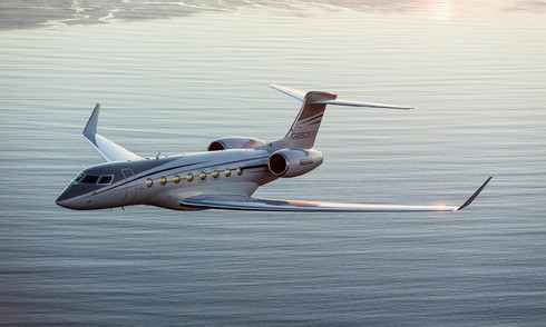 Phi công tiết lộ cách đi vệ sinh đặc biệt khi bay đường dài