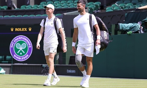 Djokovic dự đoán Sinner là ông vua mới của làng banh nỉ
