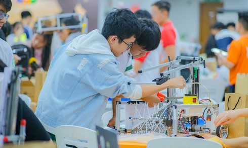 50 đội thi học sinh THPT toàn quốc bước vào Chung kết FARC 2025