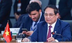 Thủ tướng nêu ba đề xuất tại Phiên thảo luận cấp cao BRICS mở rộng