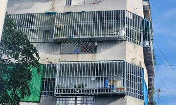 Tháo dỡ 'chuồng cọp', hàng rào ở cư xá cháy khiến 8 người tử vong