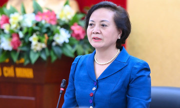 Bộ trưởng Nội vụ: Sẽ đề xuất tăng lương cơ sở sau khi sắp xếp bộ máy