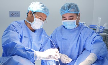 Tắc đường tiểu do hẹp bao quy đầu