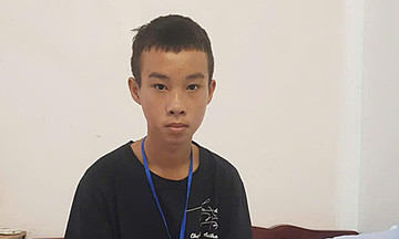 Cậu bé 14 tuổi chống chọi ung thư thận