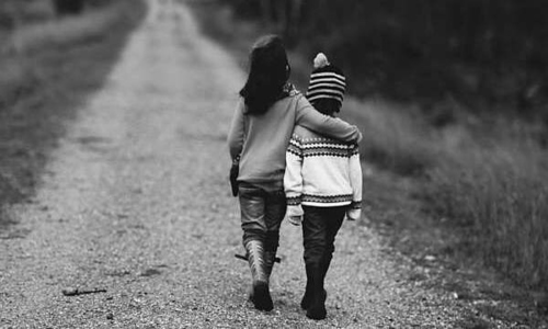 Đưa con vào rừng sống kiểu hoang dã