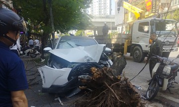 Nữ tài xế tông nhiều xe máy ở Hà Nội, ít nhất 7 người bị thương