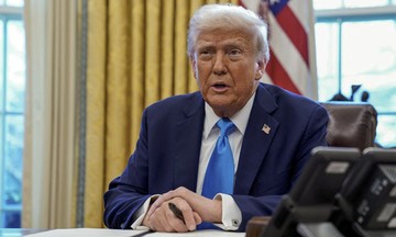Tòa án Tối cao Mỹ cho phép ông Trump sa thải hàng loạt viên chức