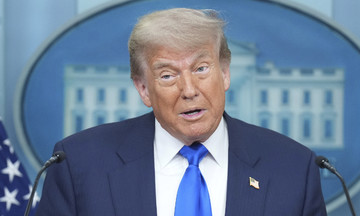 Ông Trump sắp áp thuế 50% lên đồng nhập khẩu