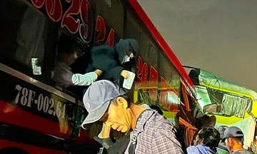 10 phút hỗn loạn trong xe khách gặp nạn khiến 3 người chết