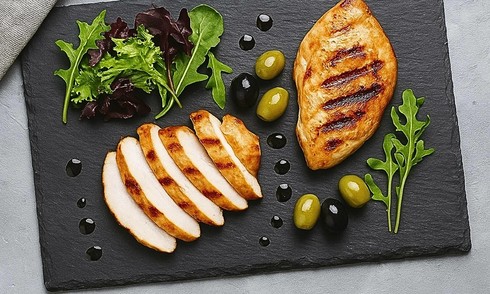 Người mỡ máu cao nên ăn thịt gà thế nào