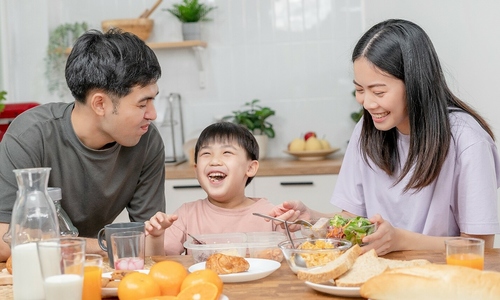 Lợi khuẩn Optibac góp phần chăm sóc sức khỏe các gia đình Việt