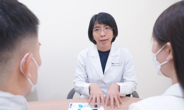 Vợ chồng cùng mang gene lặn gây bệnh đầu nhỏ