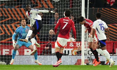 Lyon reinstated to Ligue 1 after relegation scare