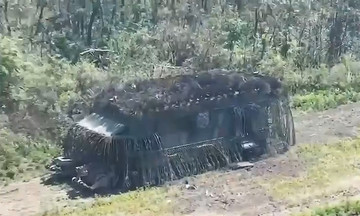 Drone Ukraine vô phương tiếp cận 'xe tăng quái vật' Nga