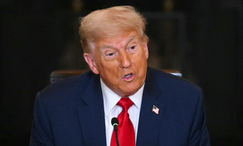 Người Liberia tranh luận về lời khen của ông Trump với Tổng thống