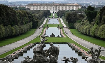 Bị bắt vì hút trộm nước từ cung điện hoàng gia Italy