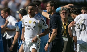 HLV Alonso sẽ gặp riêng Mbappe và Vinicius