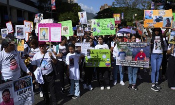 Những người Venezuela bị trục xuất đòi lại con ở Mỹ
