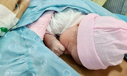 Dân số Việt Nam đối mặt giảm sinh, già hóa và mất cân bằng giới tính