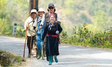 Người phụ nữ Tày bỗng nổi tiếng sau 6 năm 'giữ ruộng làm du lịch'