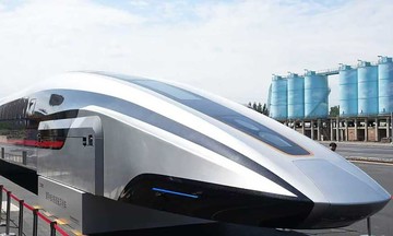 Trung Quốc ra mắt tàu siêu tốc, đi 1.200 km trong 2,5 giờ