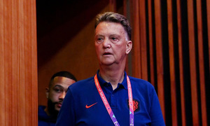 Van Gaal beats prostate cancer