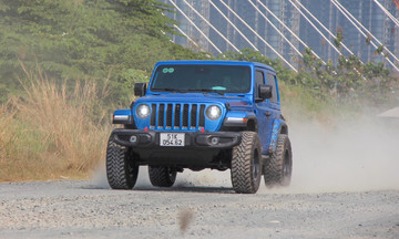 Ôtô Jeep giảm giá từ gần 7 tỷ về hơn 4 tỷ đồng