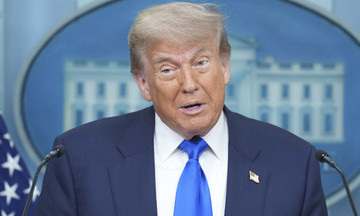 Ông Trump kêu gọi người ủng hộ đừng phí sức vì 'hồ sơ Epstein'