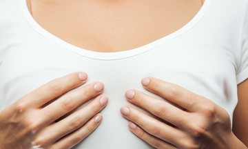 7 nguyên nhân gây vết bầm ở ngực