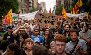 Madrid court shuts down tourist apartments after residents' complaints
