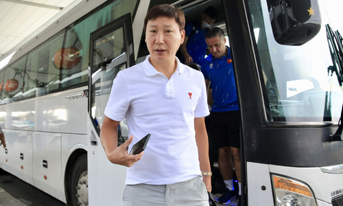 Thầy trò HLV Kim Sang-sik lên đường dự giải U23 Đông Nam Á