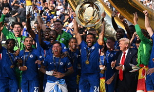 Ông Trump ăn mừng cúp vô địch FIFA Club World Cup cùng Chelsea