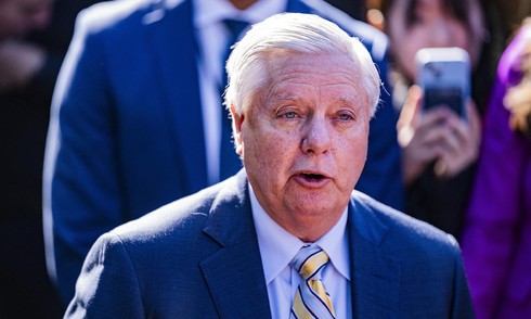 US senator: Trump could 'hammer' Russia with new sanctions