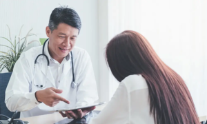 7 crucial questions to ask your doctor about cancer treatment