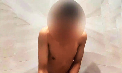 Student films self-torture video under instruction from online 'kidnappers'
