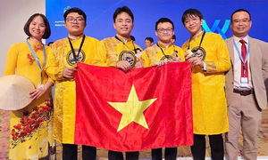 Cả tuyển Việt Nam giành huy chương vàng Olympic Hóa quốc tế