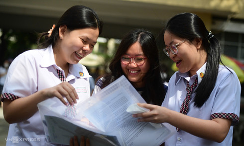 Hanoi surpasses Ho Chi Minh City in high school graduation English scores