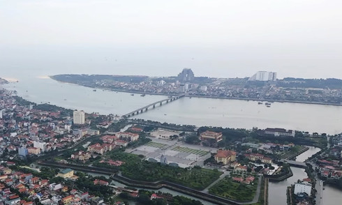 Weekly fireworks displays light up Dong Hoi
