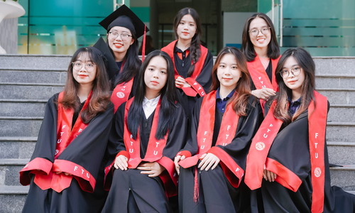 Hơn 600 học sinh giỏi quốc gia đỗ thẳng vào Đại học Ngoại thương