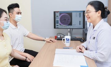 Tuổi trung niên mới lần đầu làm mẹ