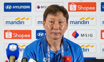 HLV Kim Sang-sik chịu áp lực lập hat-trick vô địch U23 Đông Nam Á