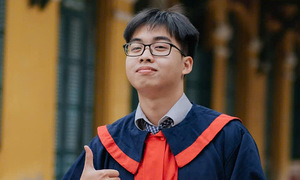 Nam sinh Hà Nội là thủ khoa khối A01 và D01 toàn quốc