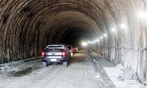 Deo Ngang tunnel expansion breaks through