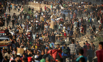 Giẫm đạp tại điểm cứu trợ Gaza, 20 người chết