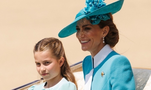 Gu đồ đôi của Vương phi Kate Middleton và con gái