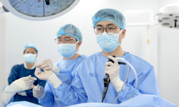 Đau ngực, khó thở có phải do ung thư phổi di căn?/ Dấu hiệu nào cảnh báo ung thư di căn màng phổi?