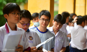 Nghe An leads Vietnam in high school graduation exam scores