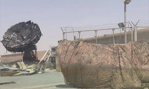 Xuất hiện ảnh đài ăng-ten Mỹ cháy đen sau khi trúng tên lửa Iran