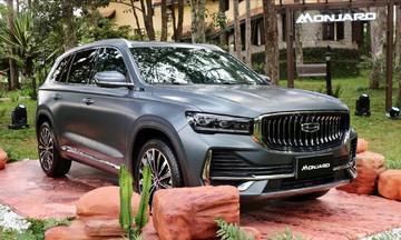 Geely Monjaro ra mắt: giá gần 1,2 tỷ đồng, có động cơ hybrid