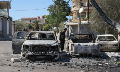 Syrian troops withdraw from southern city after Israeli airstrikes